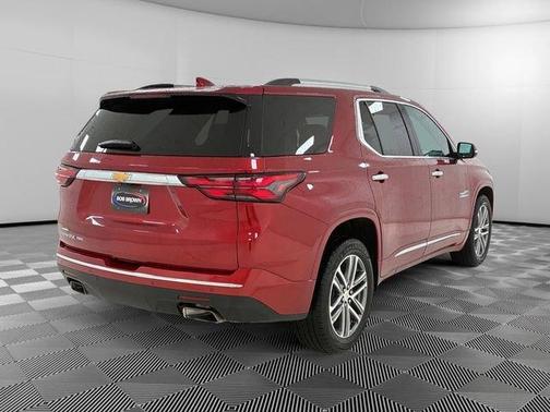 Radiant Red 2023 Chevrolet Traverse High Country