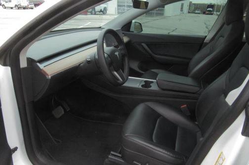 Pearl White Multi 2022 Tesla Model Y Long Range