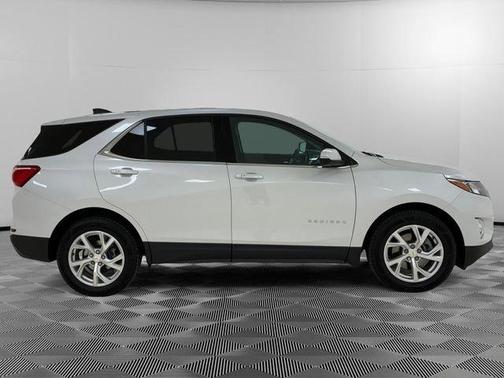 White 2018 Chevrolet Equinox 2LT