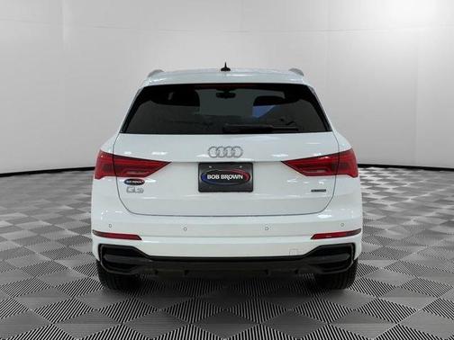 Arkona White 2025 Audi Q3 45 S line Premium