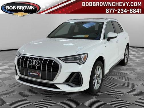 Arkona White 2025 Audi Q3 45 S line Premium