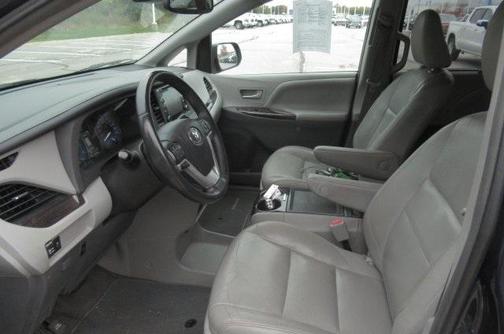 2018 Toyota Sienna L