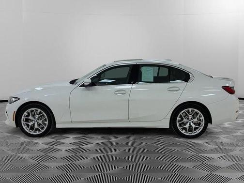 2025 BMW 330 i xDrive