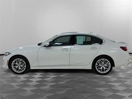 2025 BMW 330 i xDrive