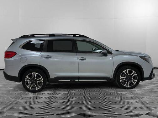 Ice Silver Metallic 2023 Subaru Ascent Limited