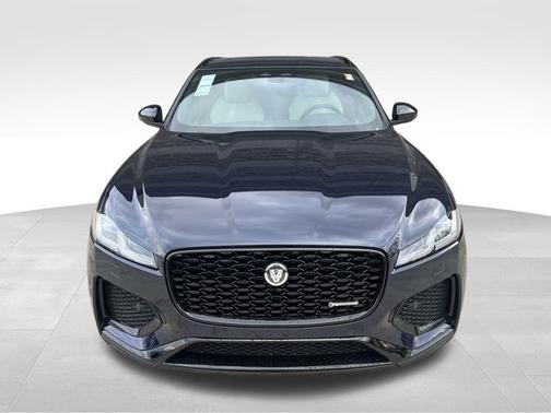 2025 Jaguar F-PACE P250 R-Dynamic S