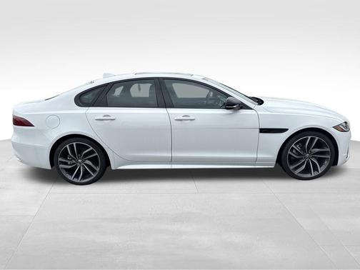 2024 Jaguar XF R-Dynamic SE