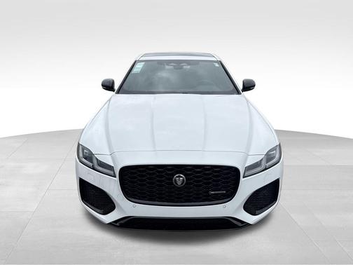 2024 Jaguar XF R-Dynamic SE