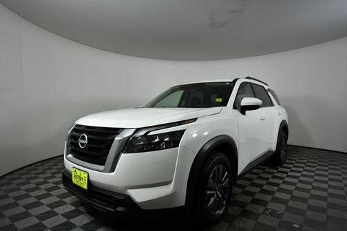 2024 Nissan Pathfinder SV 4WD