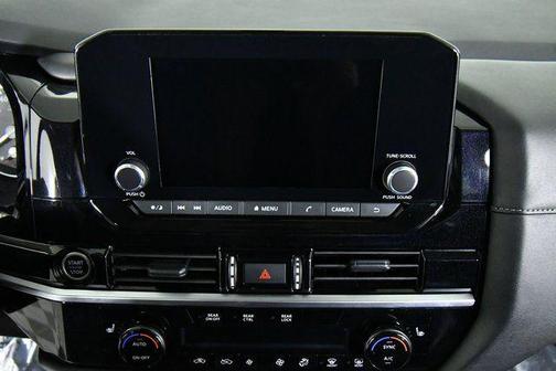 2024 Nissan Pathfinder SV 4WD