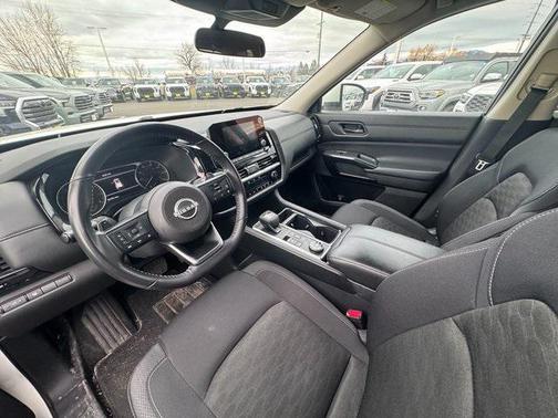 2024 Nissan Pathfinder SV 4WD