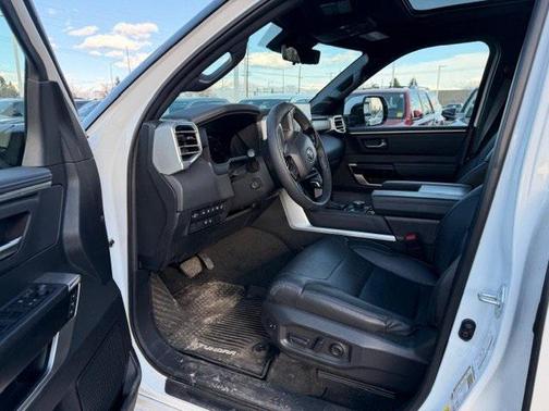 2023 Toyota Tundra Hybrid Platinum