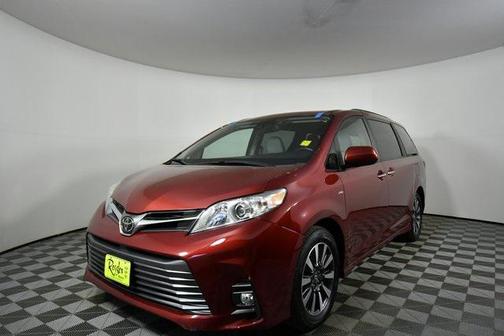 2018 Toyota Sienna XLE
