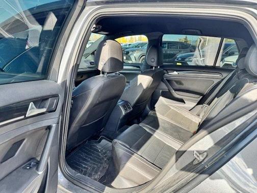 2018 Volkswagen Golf R 2.0T Manual