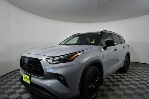 2024 Toyota Highlander Hybrid XLE