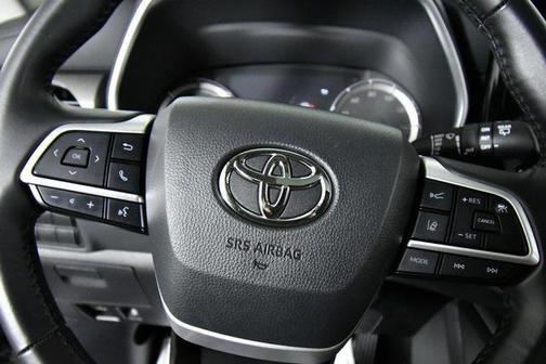 2024 Toyota Highlander Hybrid XLE