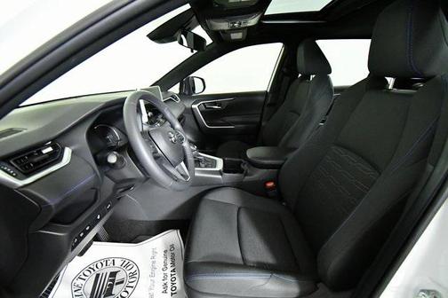 2024 Toyota RAV4 Hybrid SE