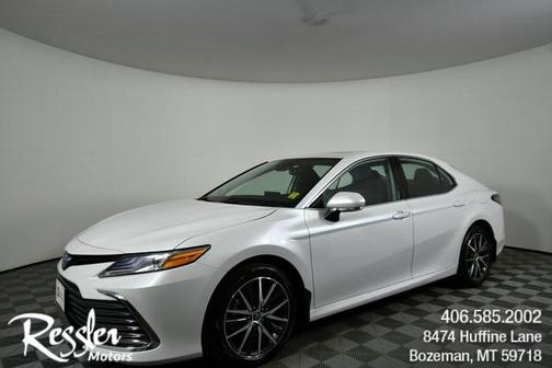 2023 Toyota Camry Hybrid XLE