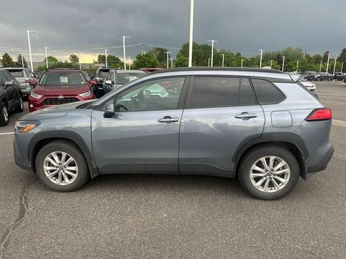 2022 Toyota Corolla Cross LE