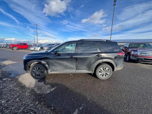 2024 Nissan Pathfinder SV 4WD