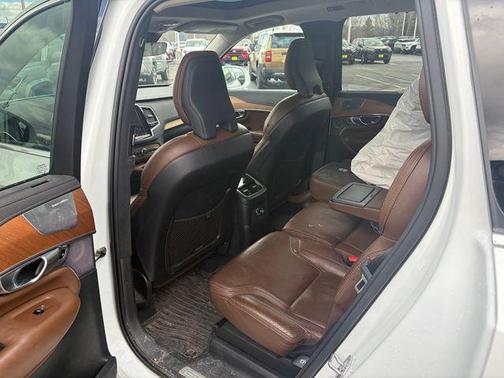 2019 Volvo XC90 Hybrid T8 Inscription