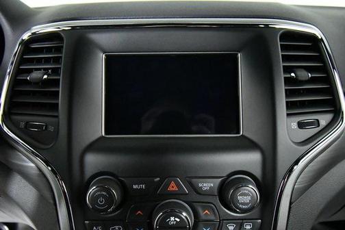 2020 Jeep Grand Cherokee Laredo