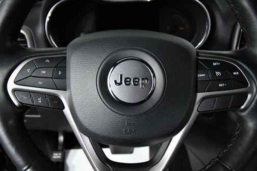 2020 Jeep Grand Cherokee Laredo