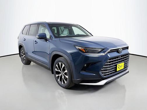 Cloud 2026 Toyota Grand Highlander Hybrid Limited MAX