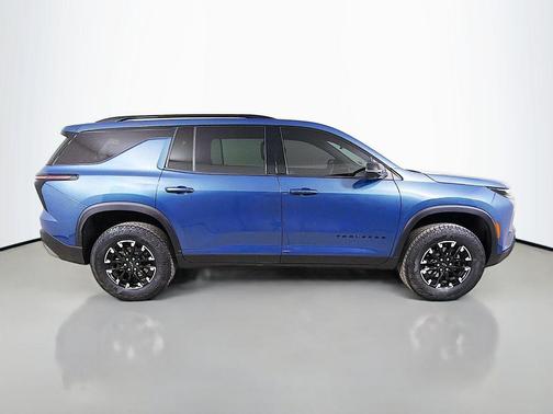 Lakeshore Blue Metallic 2024 Chevrolet Traverse AWD Z71