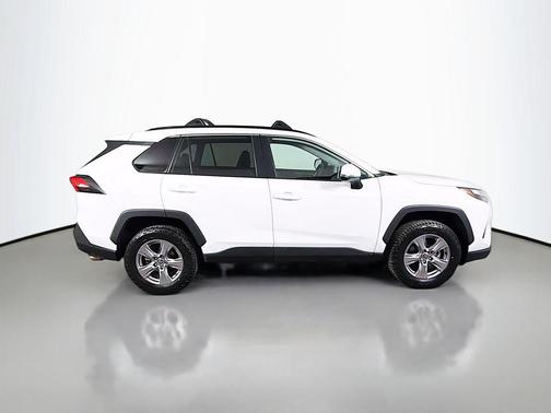 Ice Cap 2023 Toyota RAV4 XLE
