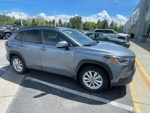 Celestite 2024 Toyota Corolla Cross LE
