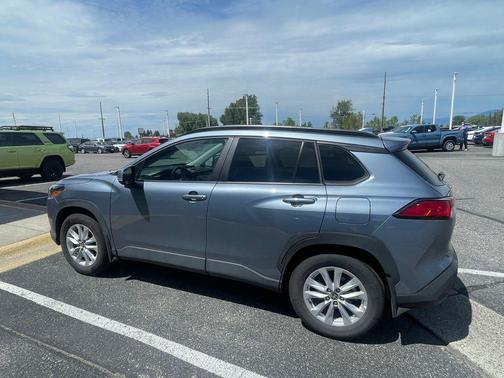Celestite 2024 Toyota Corolla Cross LE