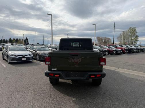 Sarge Green Clearcoat 2021 Jeep Gladiator Mojave 4x4