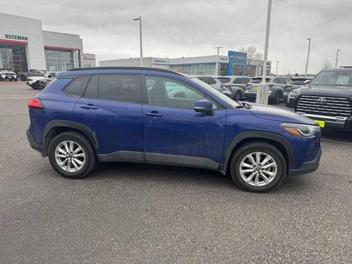 2024 Toyota Corolla Cross LE