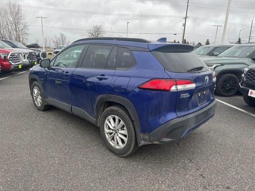 2024 Toyota Corolla Cross LE