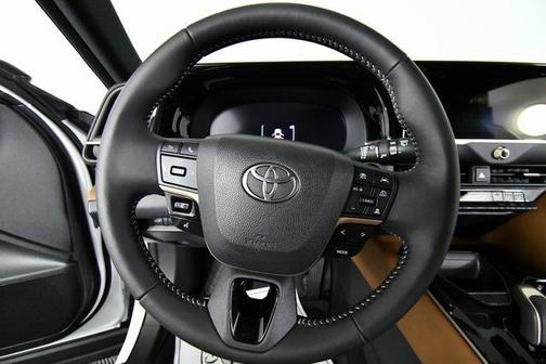 2025 Toyota Crown Signia XLE