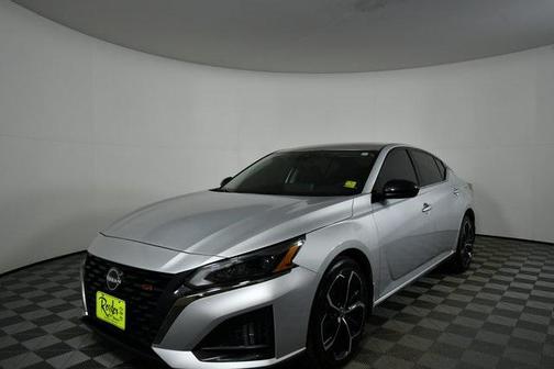 2023 Nissan Altima SR Intelligent AWD