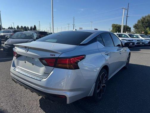 2023 Nissan Altima SR Intelligent AWD