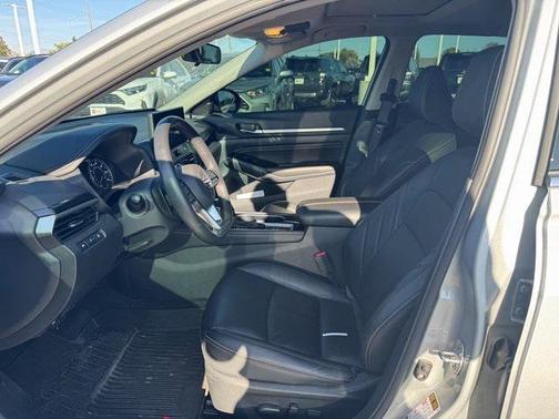 2023 Nissan Altima SR Intelligent AWD