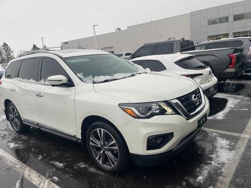 2017 Nissan Pathfinder Platinum