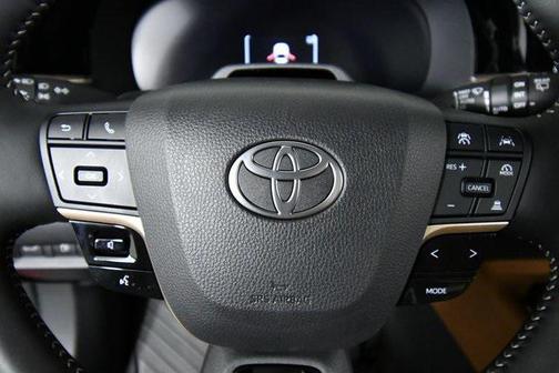 2025 Toyota Crown Signia Limited