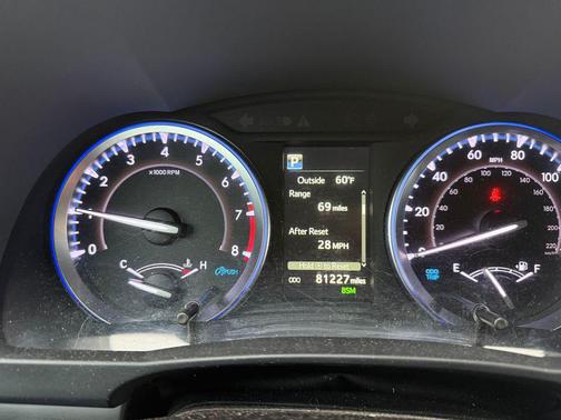 Res 2019 Toyota Highlander SE