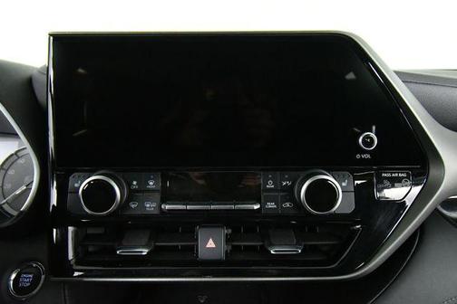 Wind Chill Pearl 2023 Toyota Highlander XLE