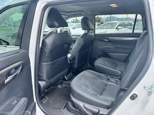 2024 Toyota Highlander Hybrid Limited