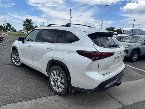 2024 Toyota Highlander Hybrid Limited