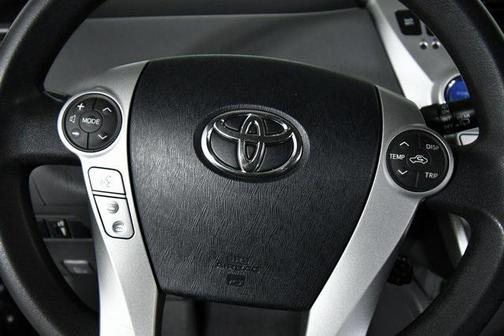 2014 Toyota Prius v Three