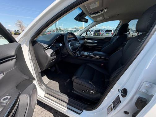 Uyuni White 2025 Genesis GV70 2.5T AWD