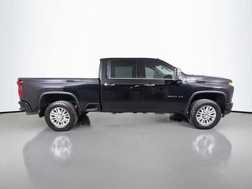 Black 2022 Chevrolet Silverado 2500 High Country