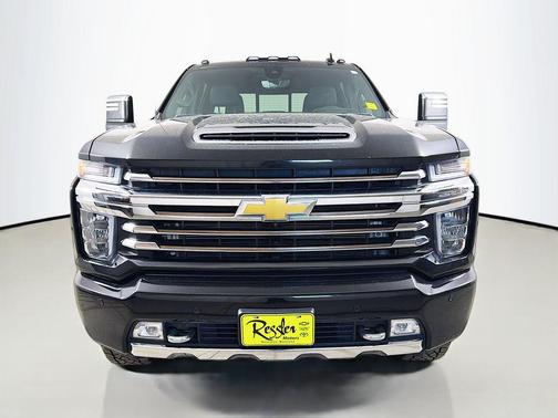 Black 2022 Chevrolet Silverado 2500 High Country