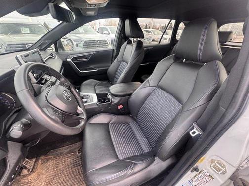 2022 Toyota RAV4 Hybrid SE